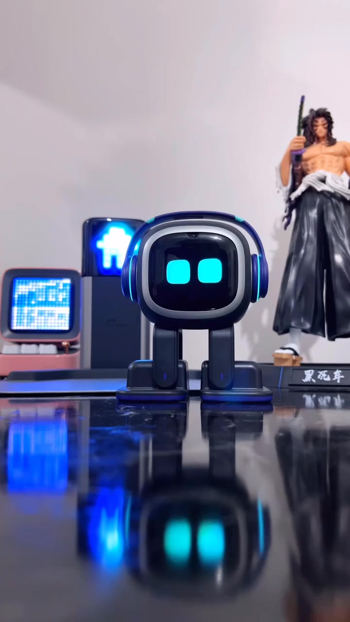 EMO AI Desktop Pet