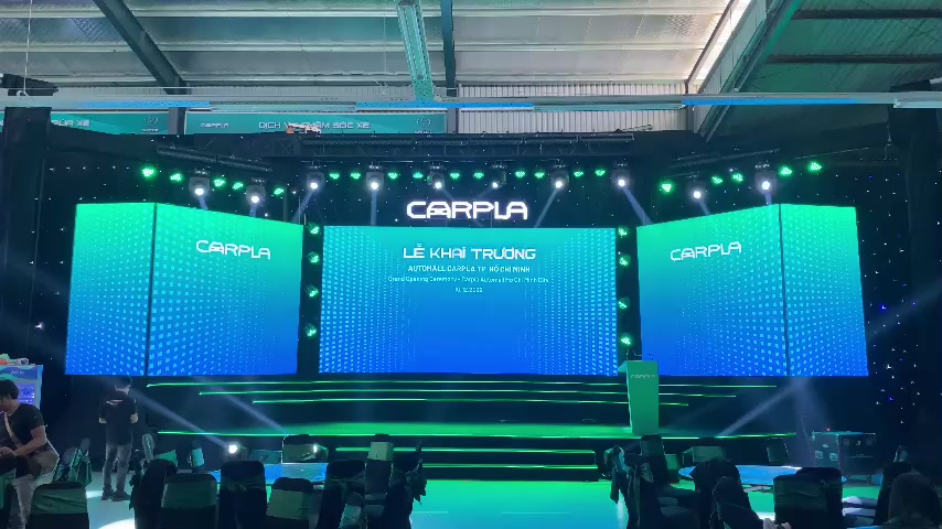 300m2 màn hình LED cùng hệ thống LED tách ray mượt mà! màn hình LED DDH ...