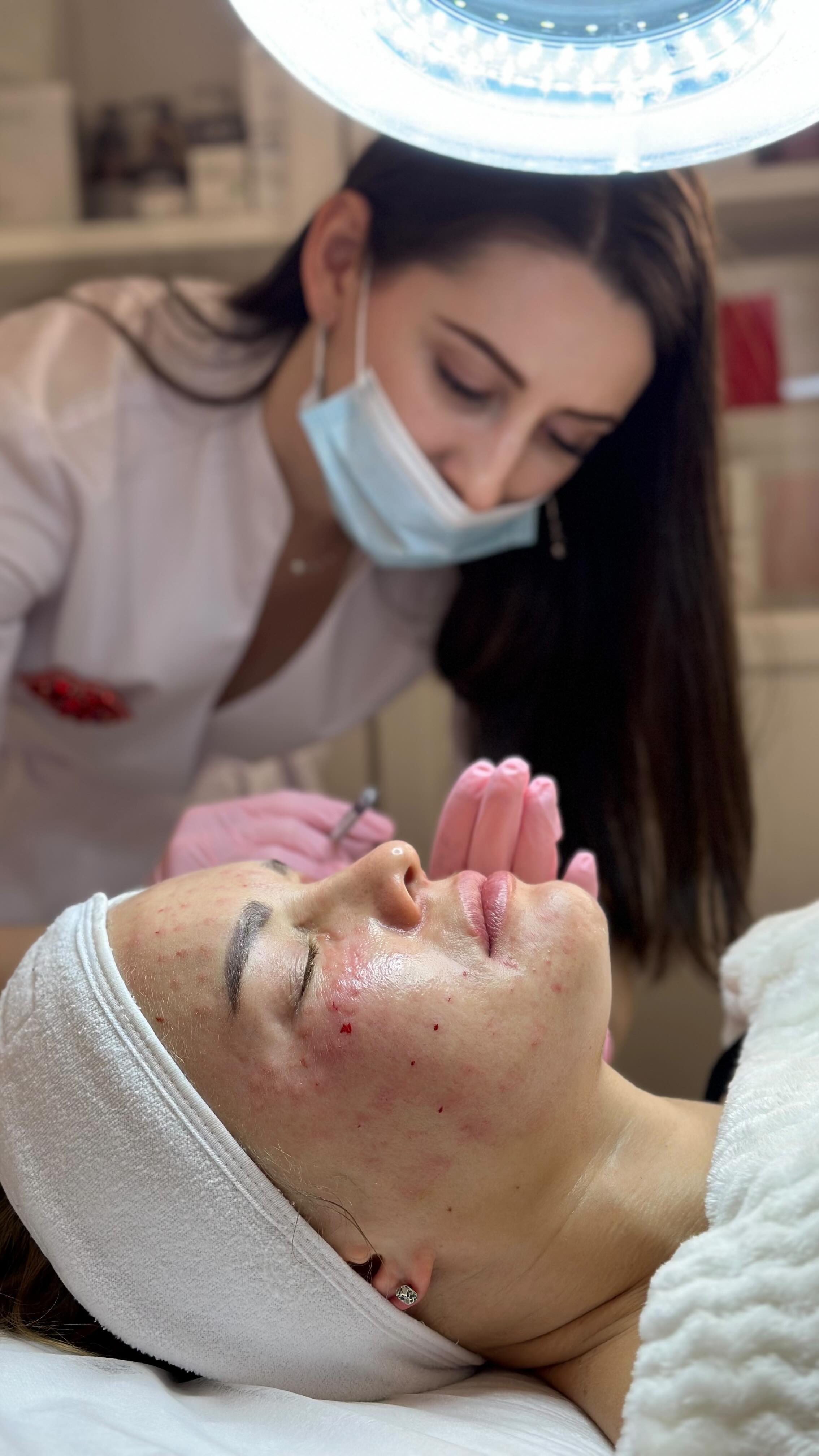 FIRST ON RADAR: A Botox treatment meant to slim the jawline has turned into a controversy for viral skin clinic Muse Aesthetics, after a patient claimed she developed facial paralysis following a