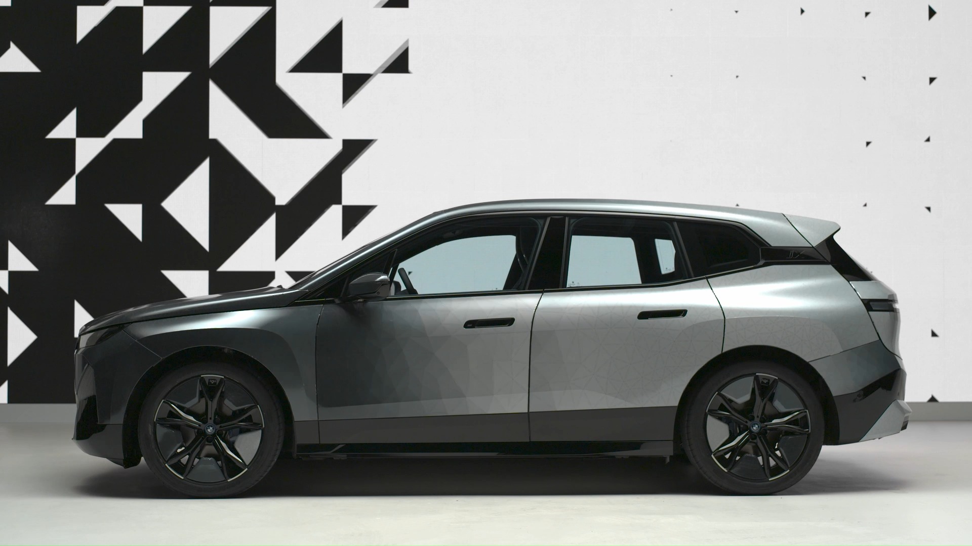 Cambio de colores con el poder de pensamiento. El BMW iX Flow con ...