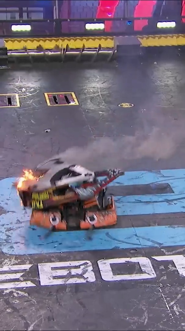 Top tier UK bots go head-to-head in the BattleBots Wo…. | Mortimer hown ...