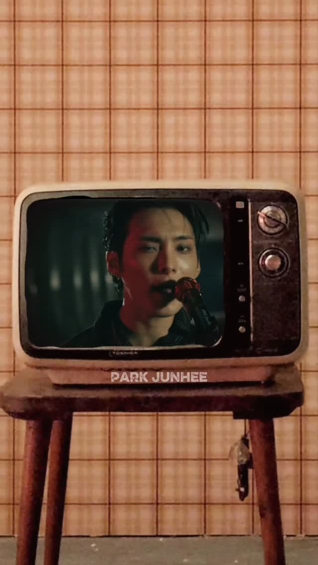 Park Junhee 🎶 Your Idol ️‍🔥 Free 💖 Youngblood 🫠 @ocean__park #Junhee # ...