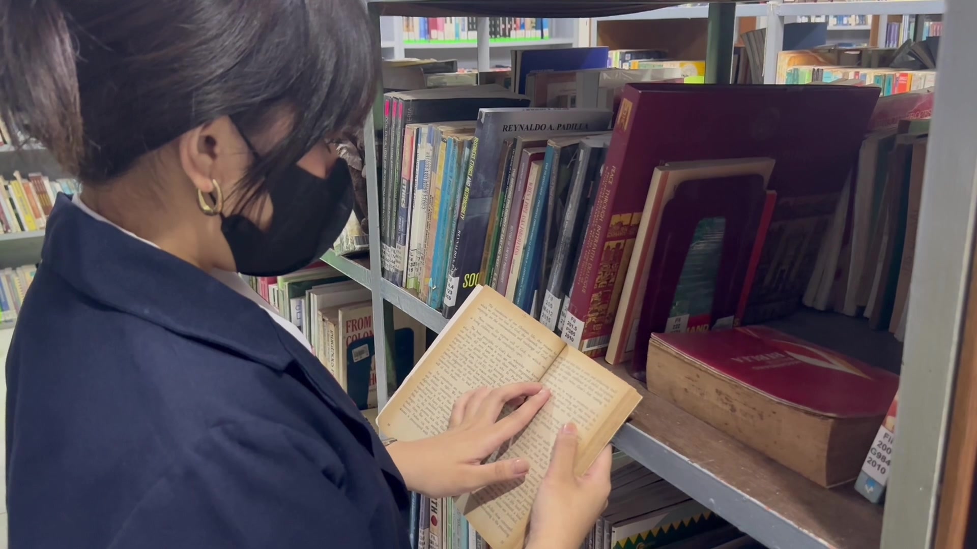 📍MY DAY IN THE LIBRARY 📚 Entry #5: Usher Carrasca, Arui Jamison ...