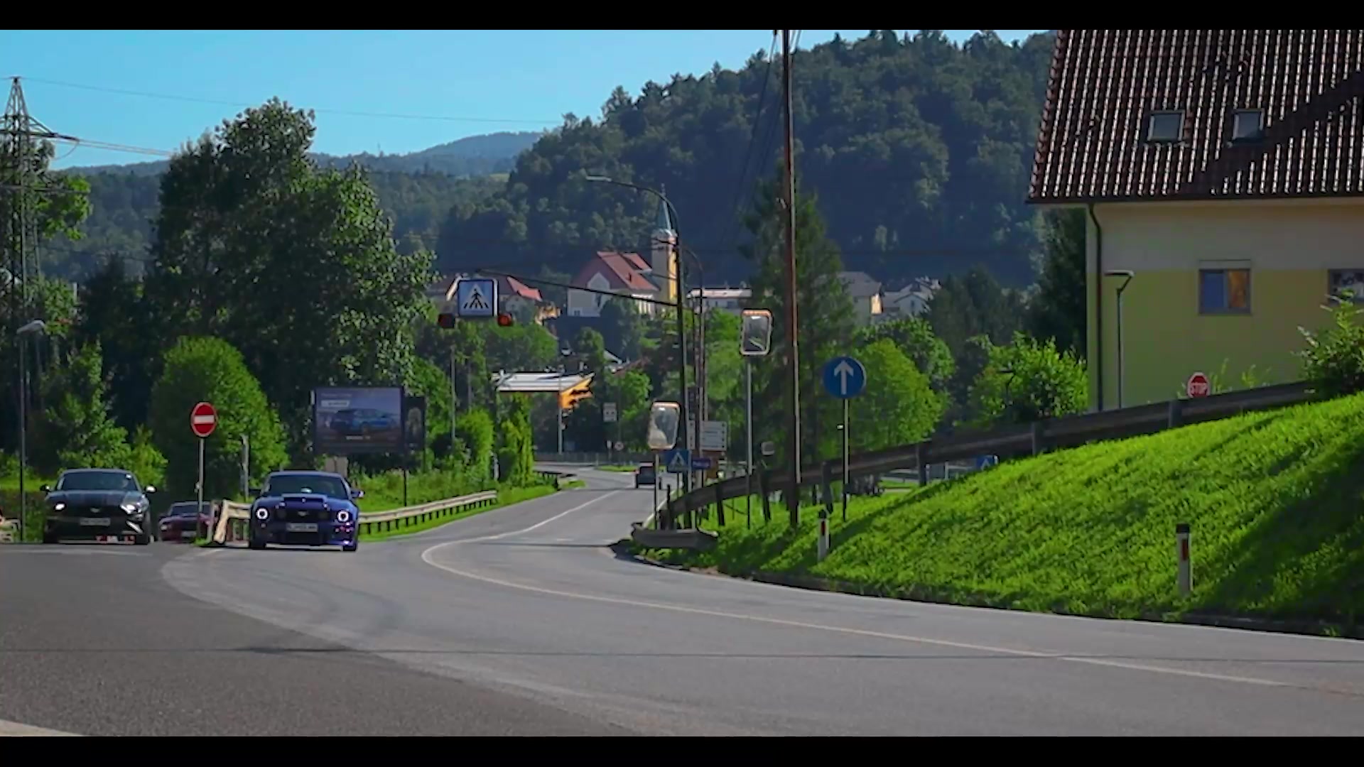 Takole pa izgleda, ko naša konjenica drvi na srečanje! Vabimo vas, da ...
