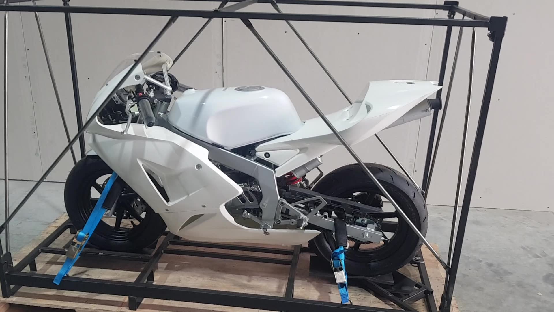 Some days ago we received from HRC this brand new Honda NSF100 