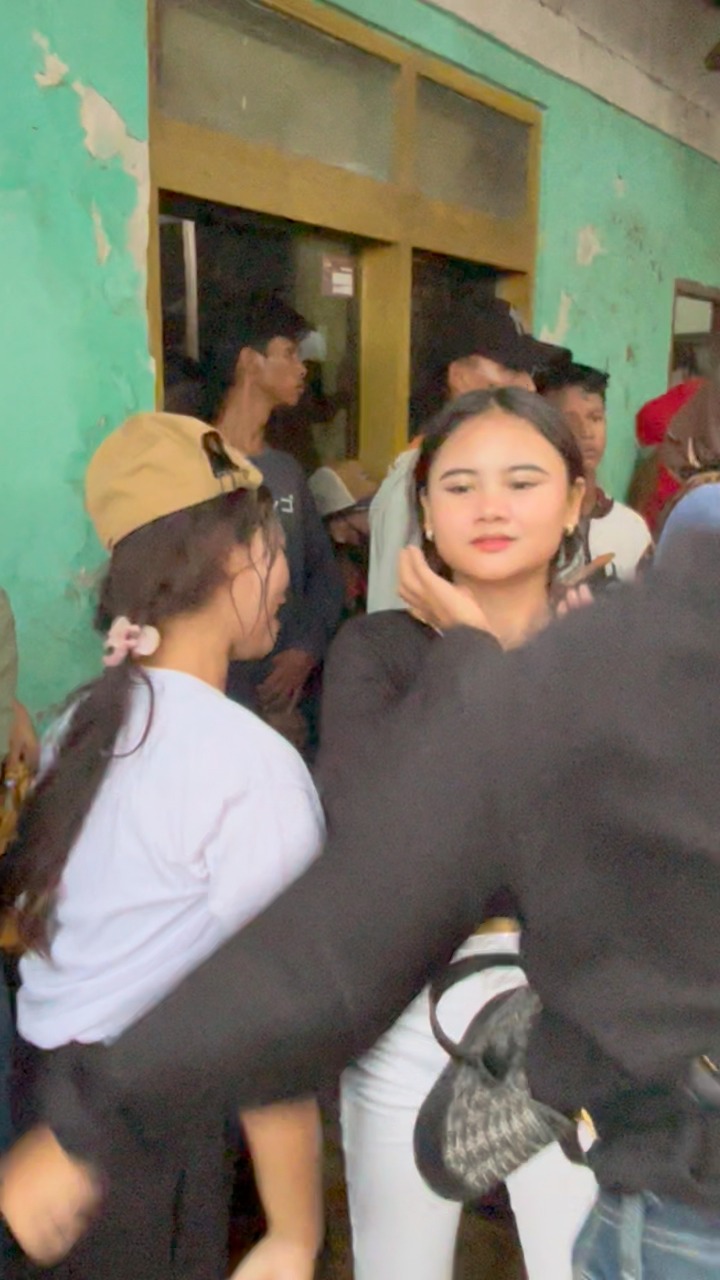 Nci suka banget kalau joged lagu ini #kesurupan #kalap #ndadi #reels # ...
