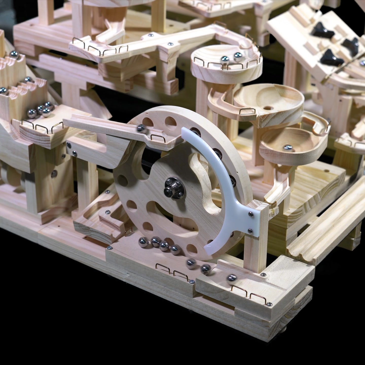 Marble Machine C9 - Nine Interchangeable Modules Running At The Same ...
