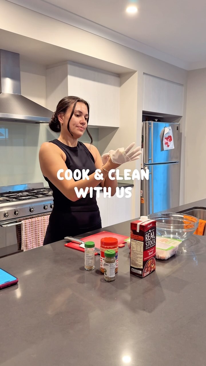 Cook & clean with us 🥰 We live for simple easy delicious meals 😝 this ...