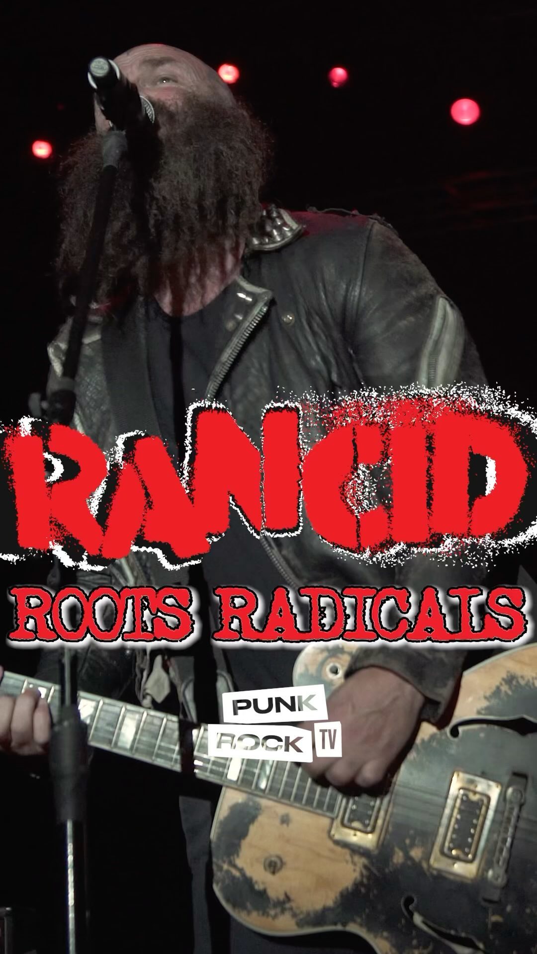 👊Tim Armstrong performs the Rancid classic 'Black Lung' with the