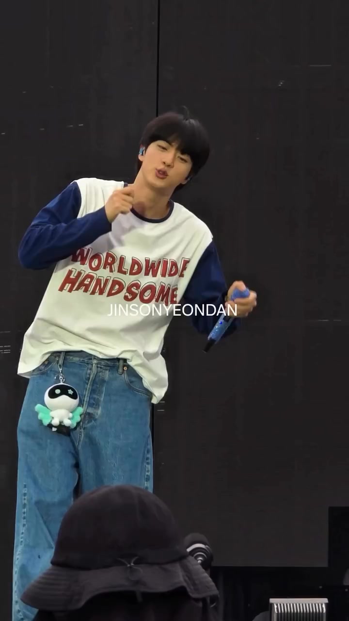 🐹 —> 🤫 —> 🐯 FLOWER JIN IN NEW JERSEY BTS WORLD TOUR ARIRANG NEW