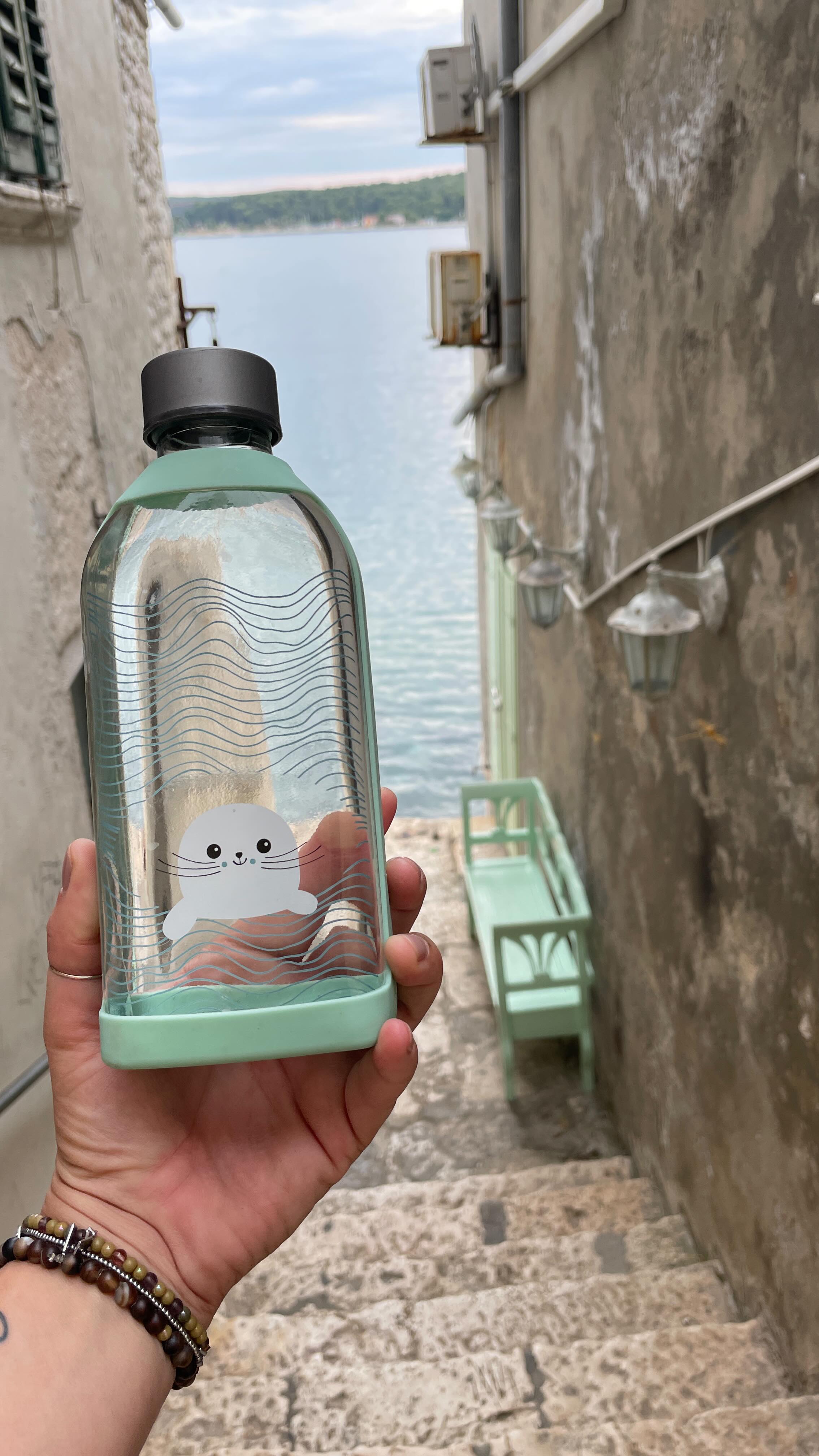 🤍 Lass uns zusammen ABENTEUER leben 🤍, #trinkflasche #flach #praktisch #cool, #glas #südtirol #design #italy #feinsam | Feinsam