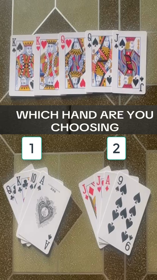 🎴 BOARD: K♠ – K♥ – Q♠ – Q♥ – J♠ 🟦 HAND 1: A♠ – K♣ – Q♣ – 10♠ The moment ...