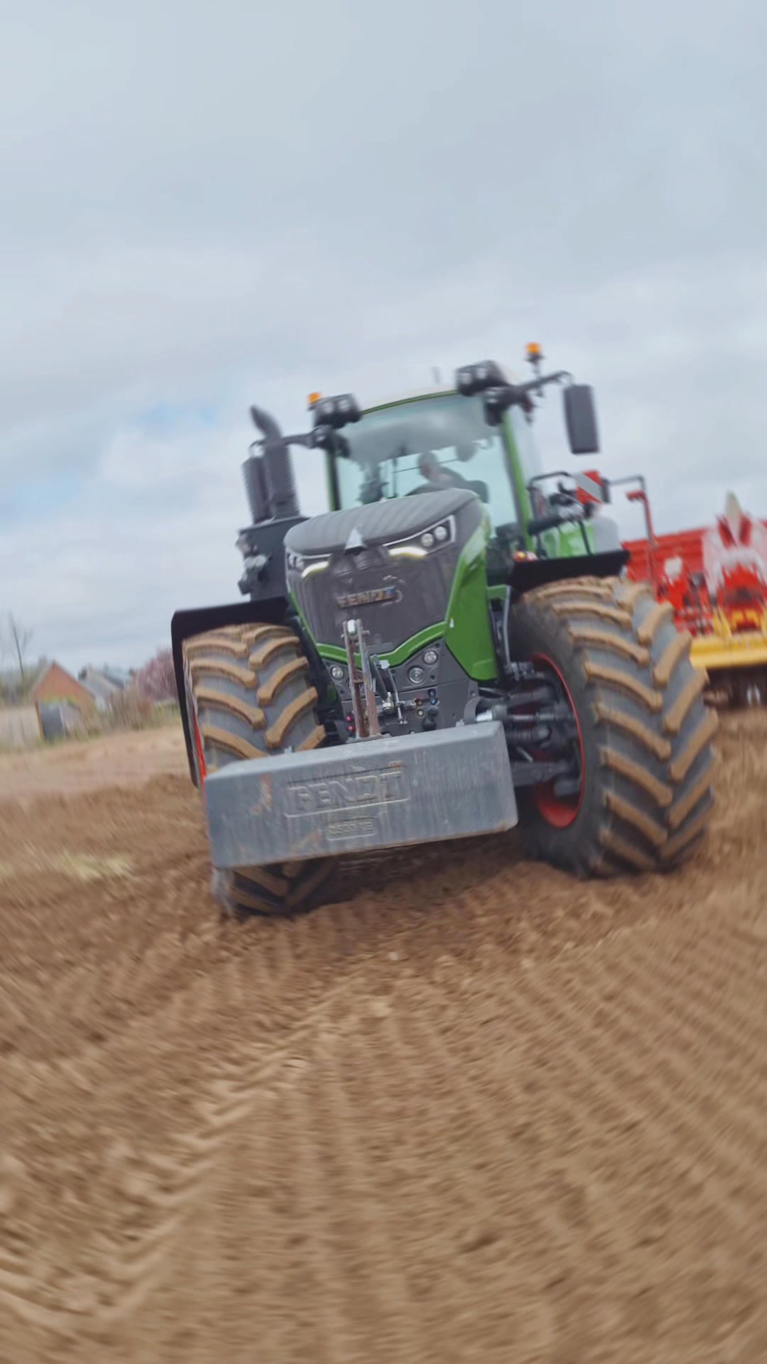 je-filme-un-someca-1300-dt-a-l-ensilage-de-ma-s-je-filme-un