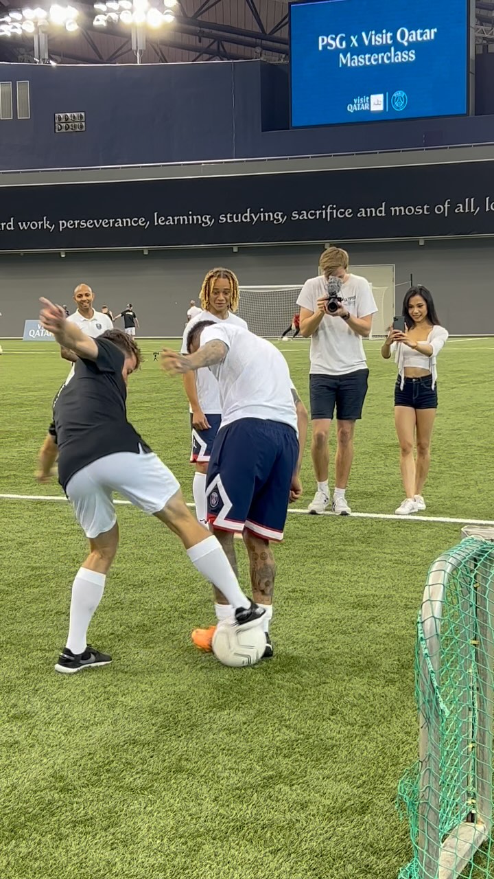 When you play against the best Skiller in the history of football ...