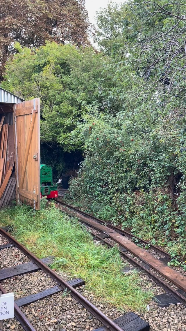 Ripon & District Light Railway No. 6 heads up the line # ...
