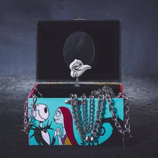 What's this? The perfect place to keep your jewelry or precious