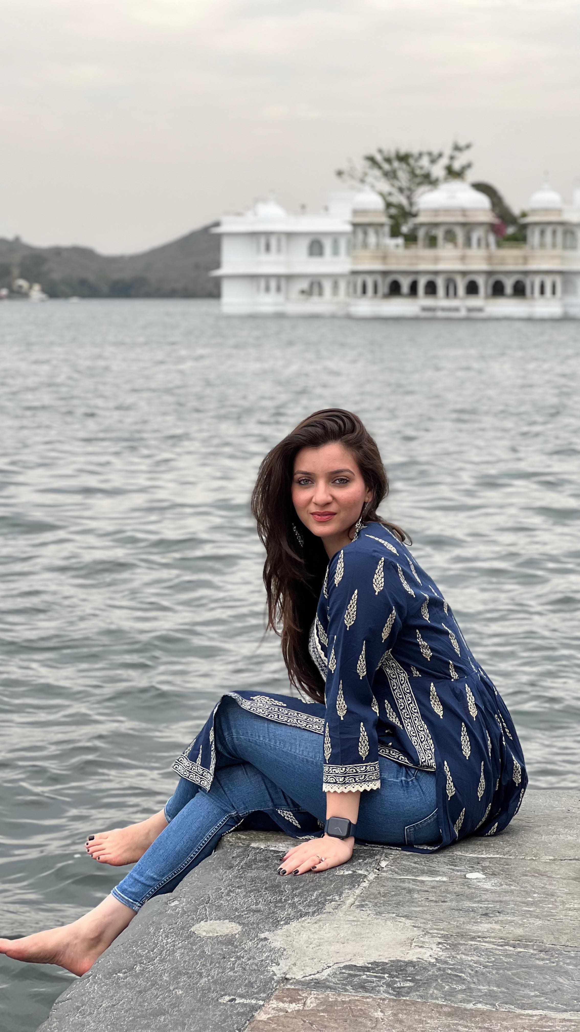 A beautiful distraction 😍 . . . . . . . . . . . . #udaipur# ...