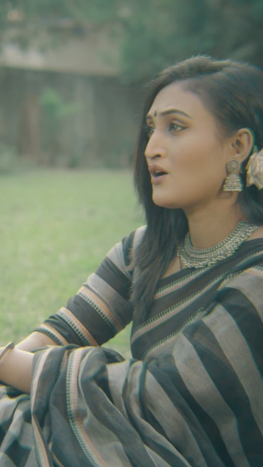 Juthi Akhi