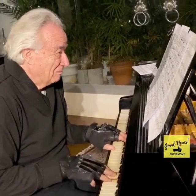 ManaKupuna! Acclaimed Brazilian pianist/conductor João Carlos