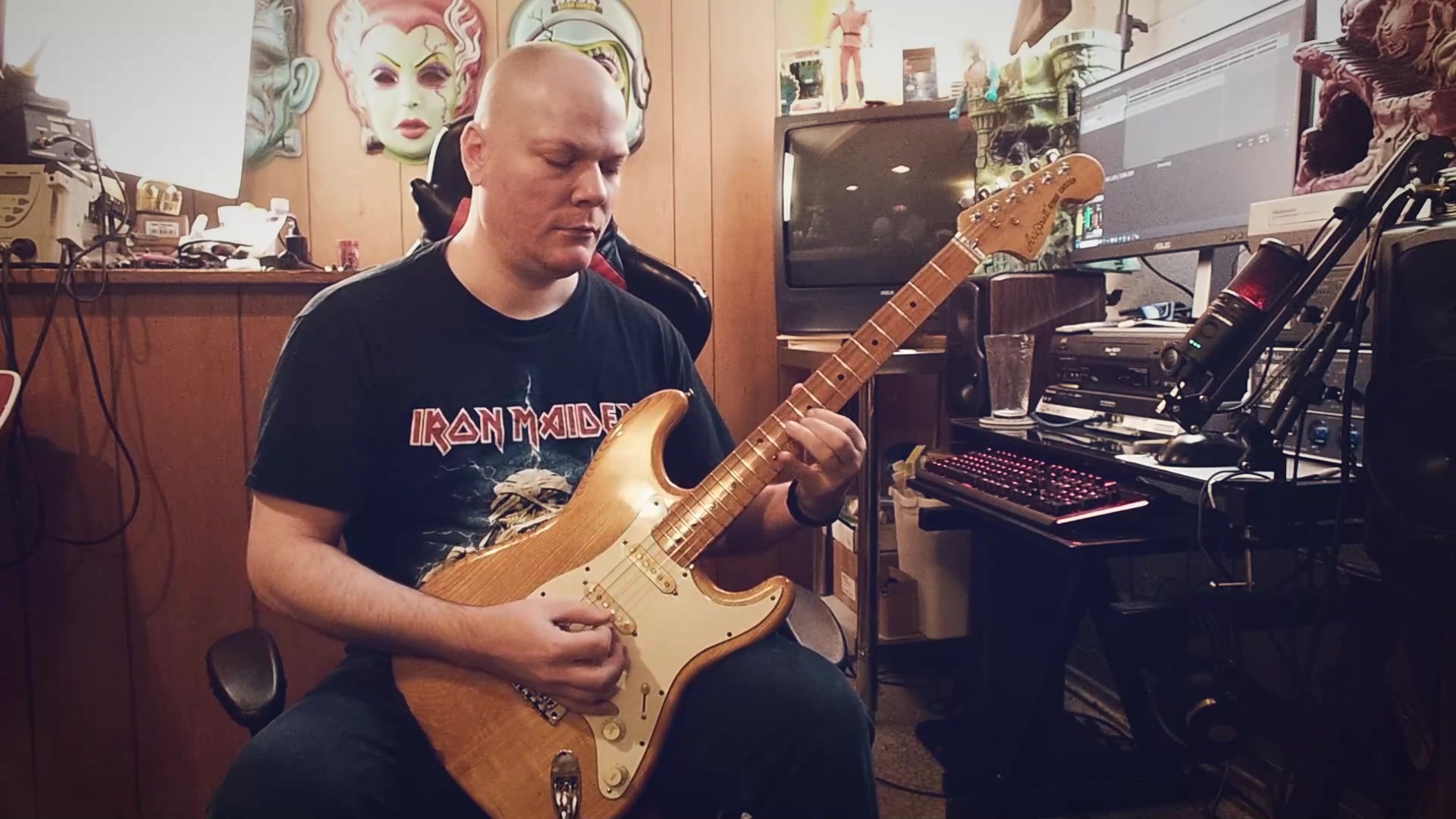 Aria Pro 2 Diamond Strat guitar comparison