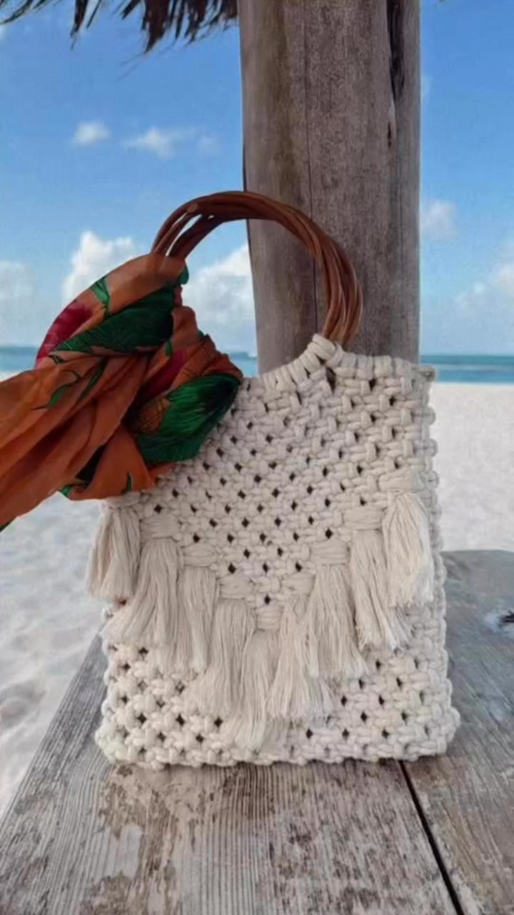 Cartera de macramé. Paso a paso aqui: https://laquntaencasa.tiendup.com ...