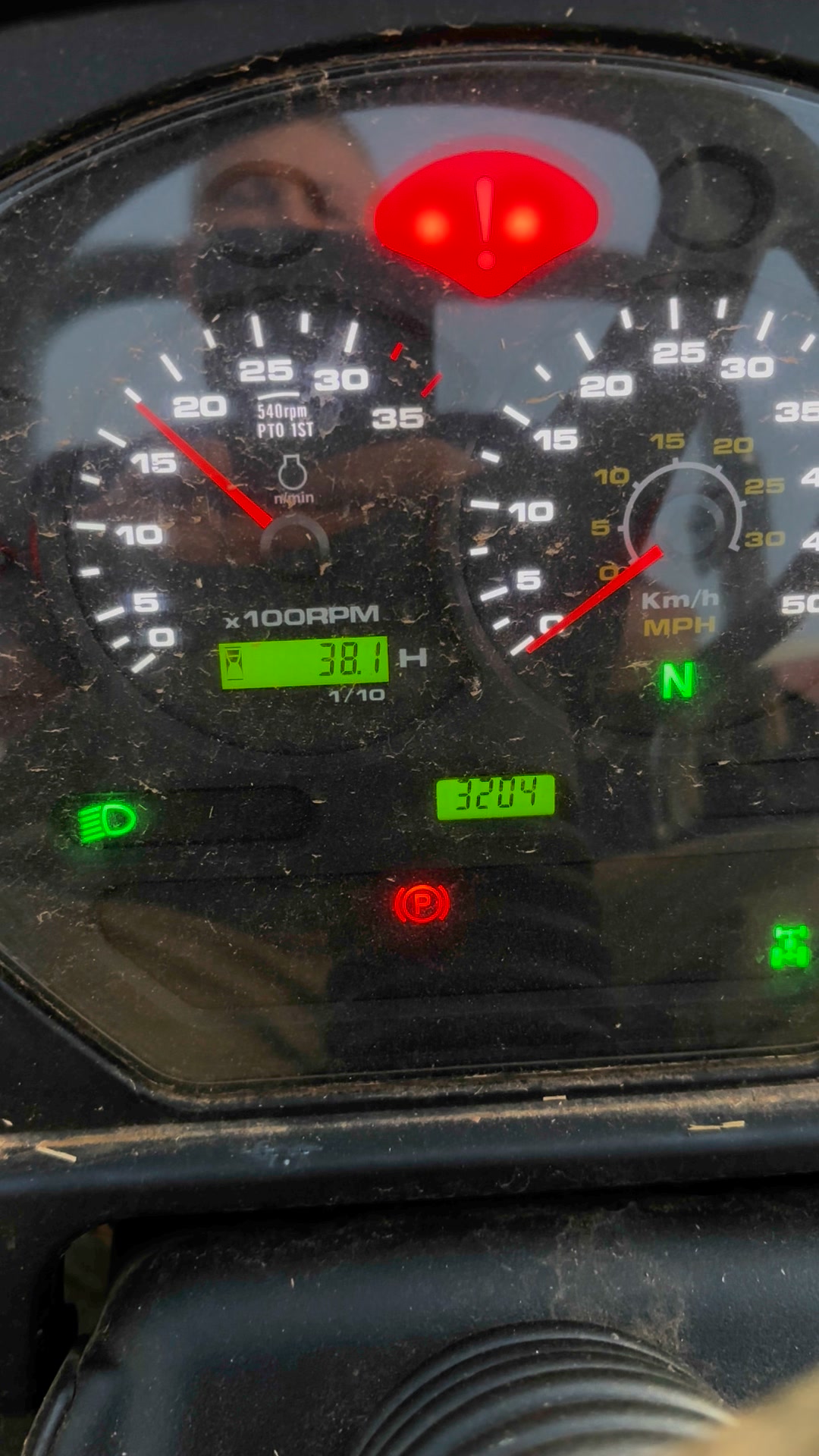 What does the warning light symbol mean on a 5835R tractor?