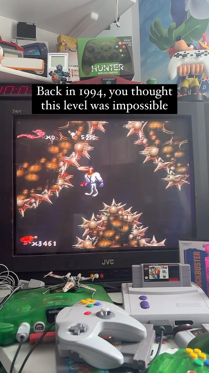 Wild fight on top of a plane Run Saber (SNES, Hori Electric, 1993