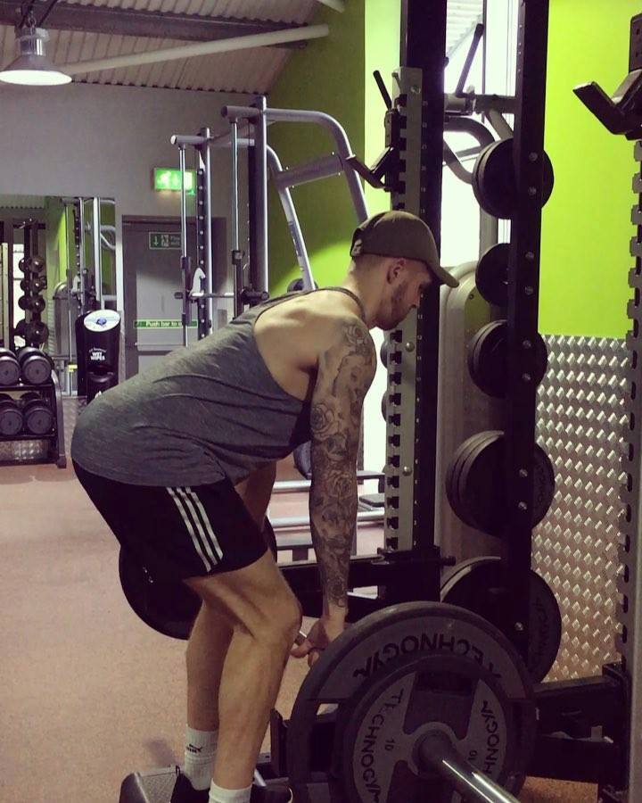 💥RACK PULLS💥 ———- Rack pulls are a great way of getting that “thick ...
