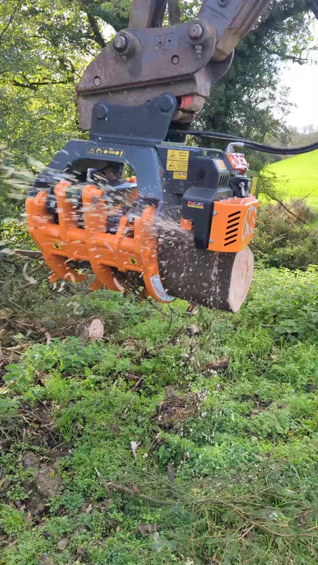 A simple and easy solution for cutting timber with your excavator. It's ...