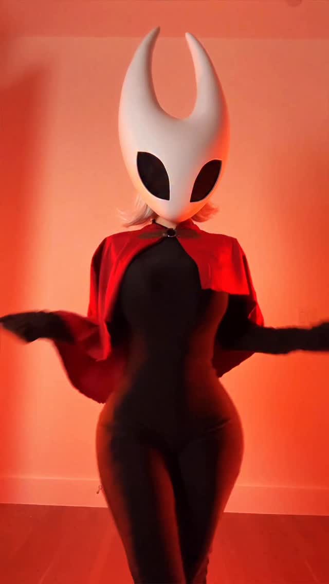 It’s like the real game? #silksong #hollowknight #cosplaygirl #gothgirl ...