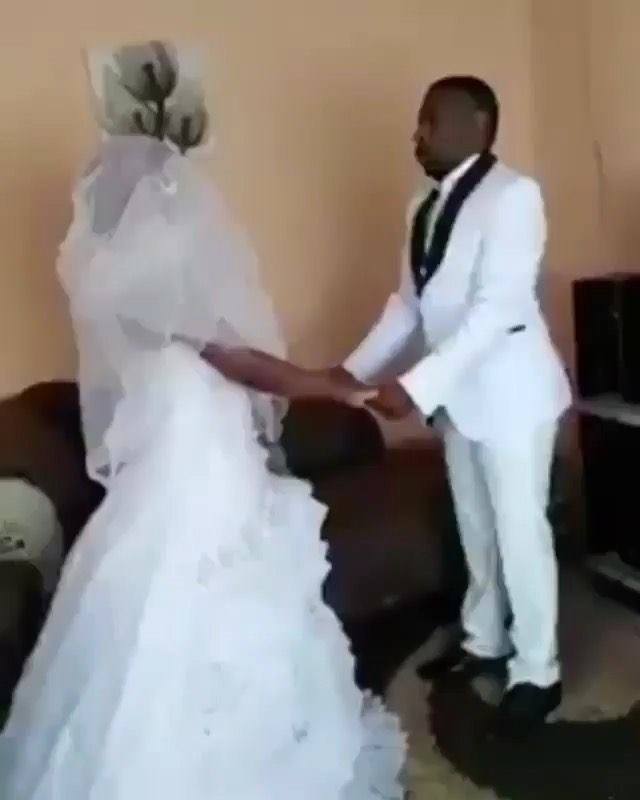 Tujuane Jamani Watumishi Ndoa Hizi Walter Chilambo Musician Christopher mwahangila yesu yuko hapa official video song. facebook