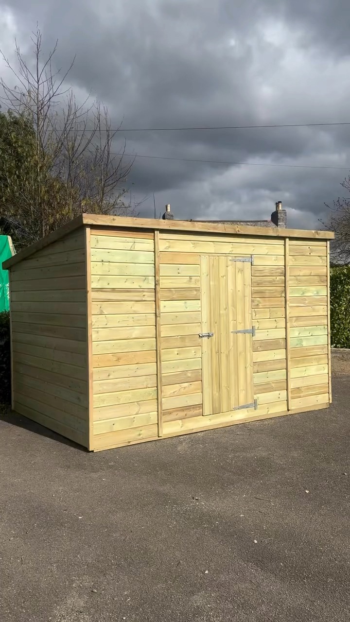 A standard specification of a 10ft x 10ft Shed with an opening window ...