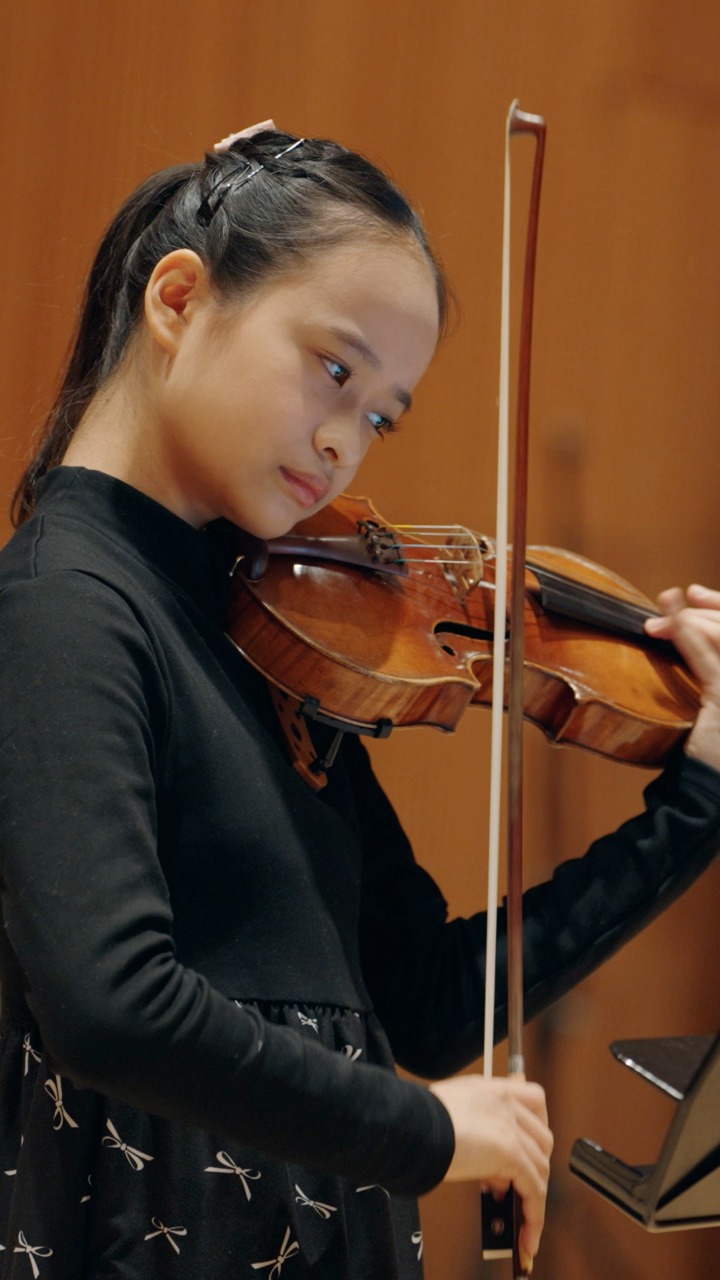 Himari plays Romance by Amy Beach 🎻🎶 | Decca Classics