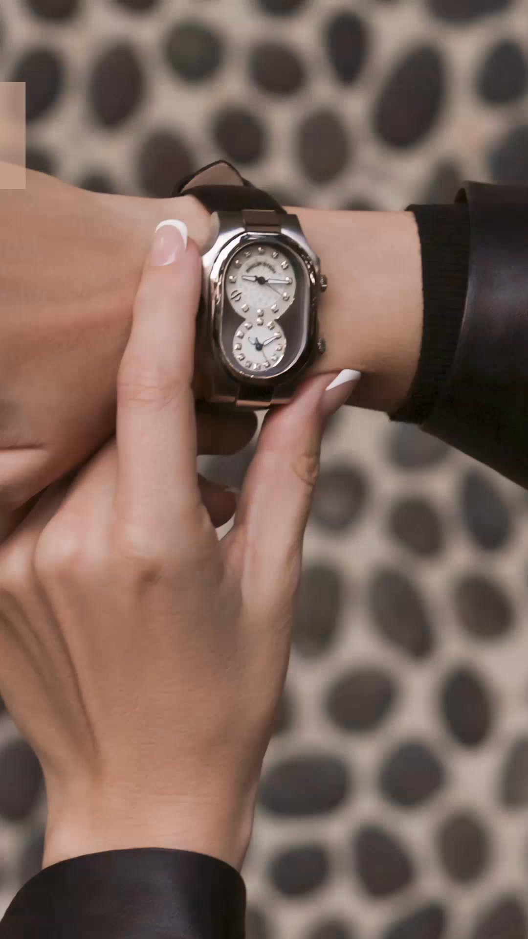 💎 Introducing the new Signature Diamond Watch—where timeless design ...