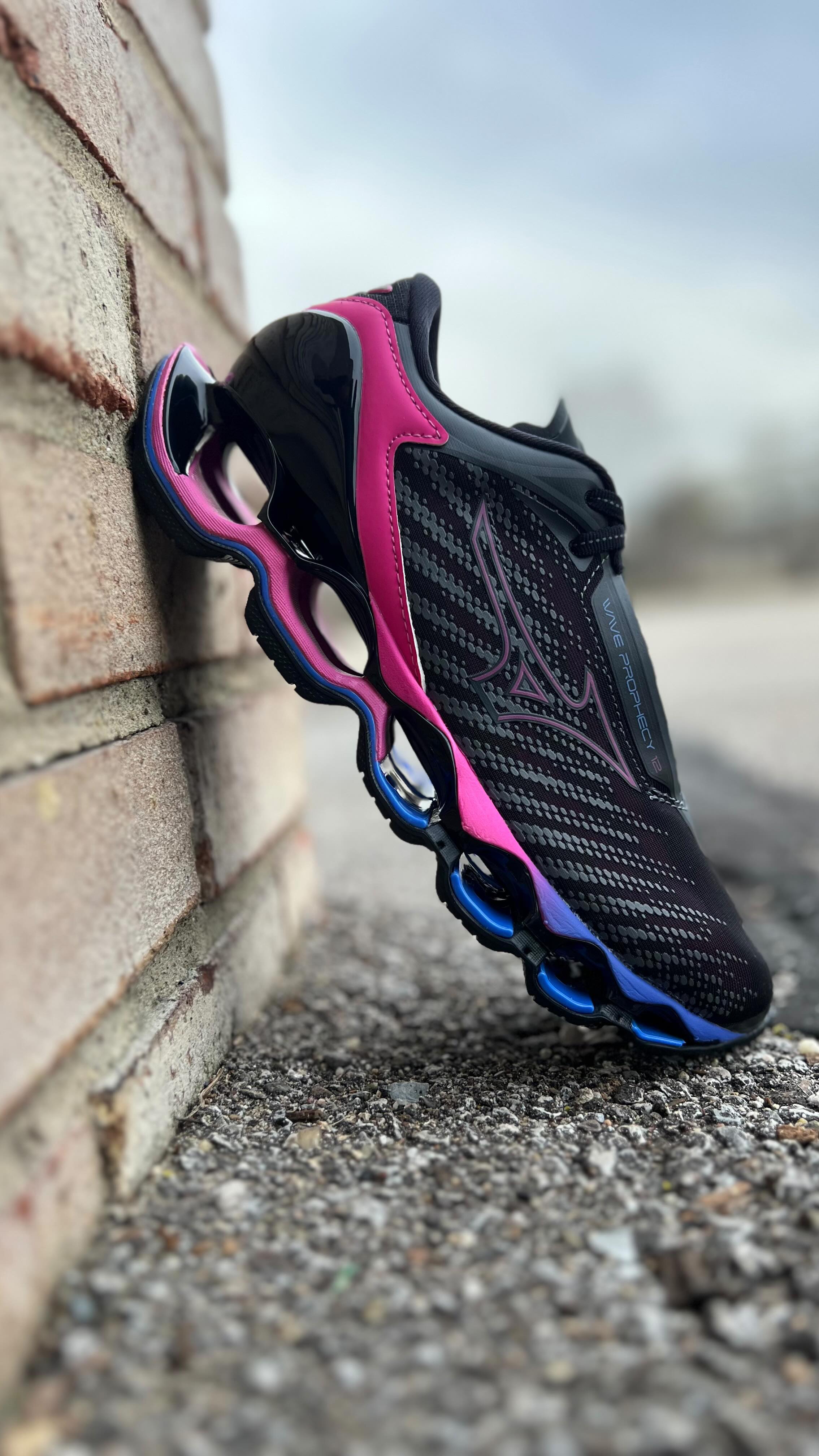 Mizuno Wave Prophecy LS “Goretex” Black 預訂size: eur35-47 預訂價 
