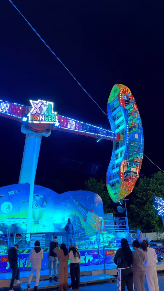 The crazy XXL Ranger at the Foire du Trône 2025! 😮 Would you ride this ...