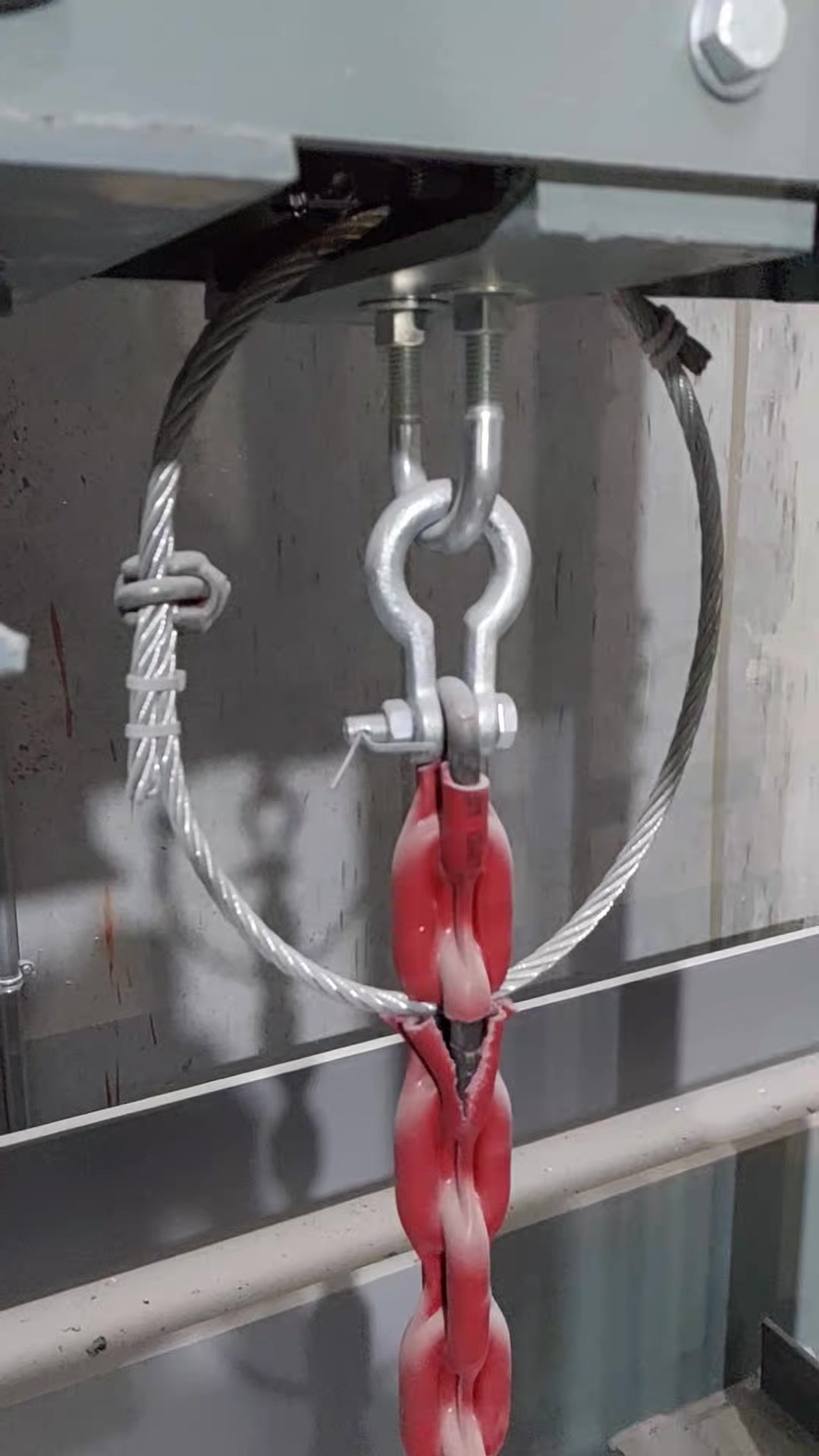 Compensation chain ⛓️ double safety #Elevator | International Union of ...