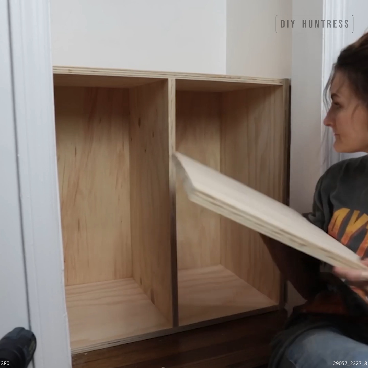 DIY Small Closet Makeover | DIY Huntress | Facebook