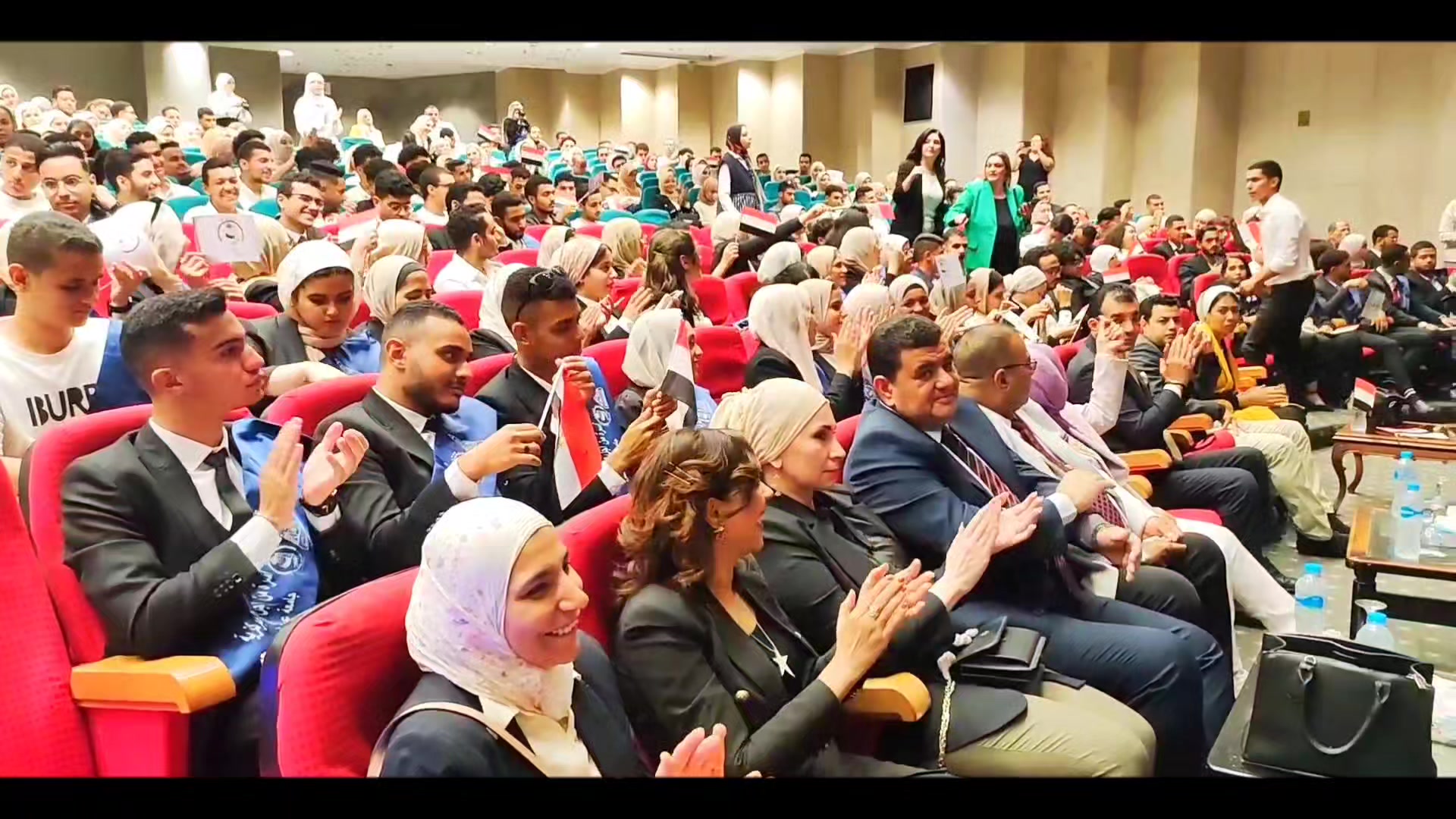 أسرة طلاب من أجل مصر كلية الألسن♥ أسرة طلاب من أجل مصر - جامعة عين شمس ...