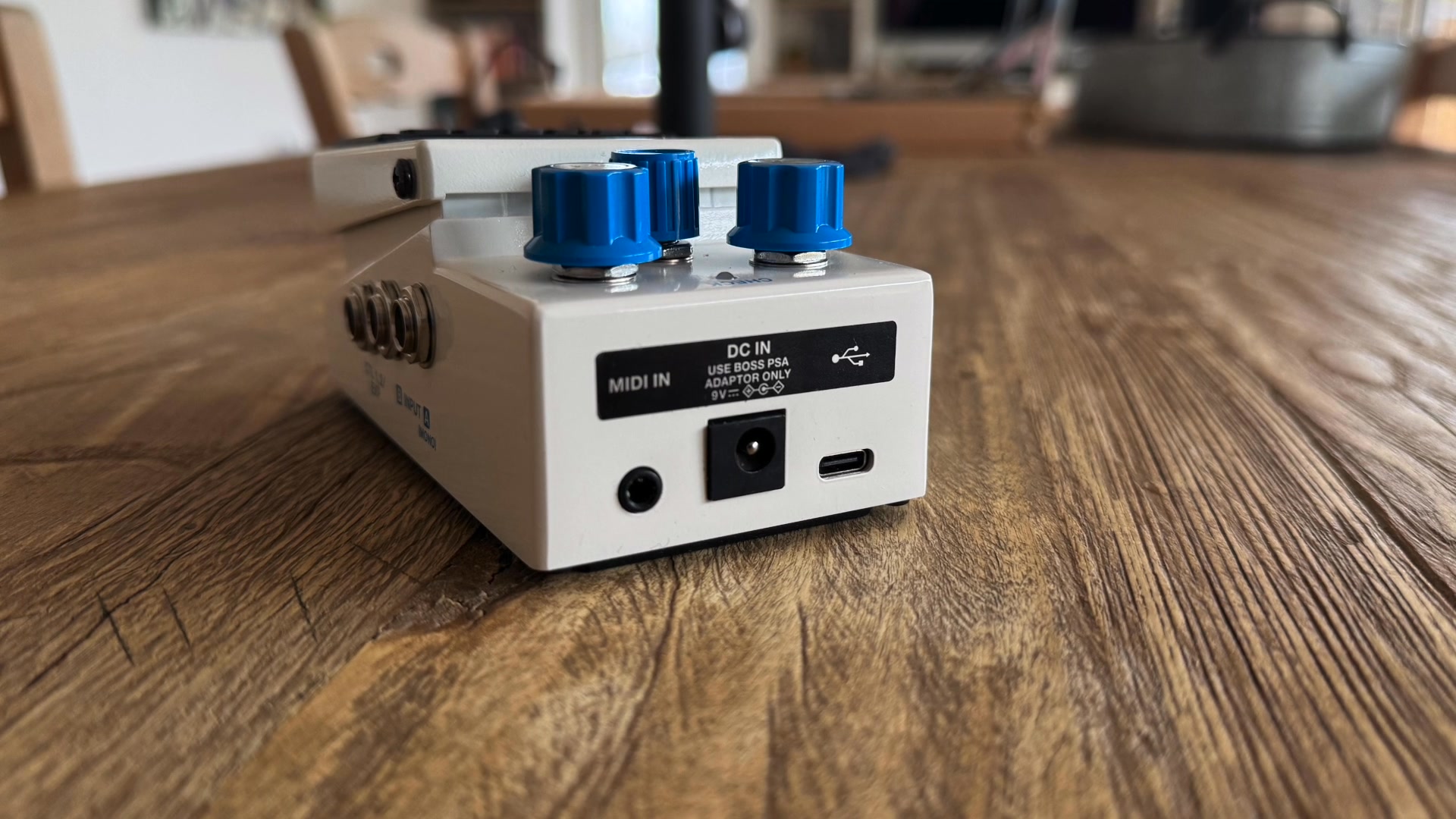 Akai Intelliphase P1 pedal review