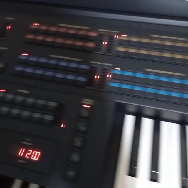 Yamaha Electone EL-900M error message 1grblbl2brblbl3brbl?