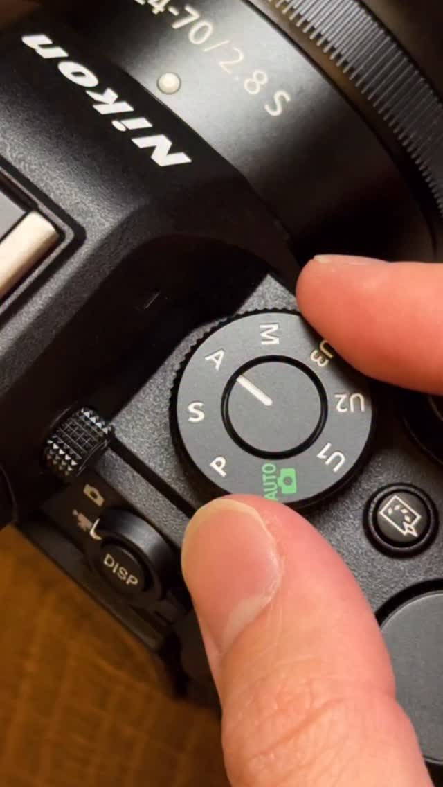 🎬 Shutter Speed Fun with Nikon Z5II Ever wonder why some shots are ...