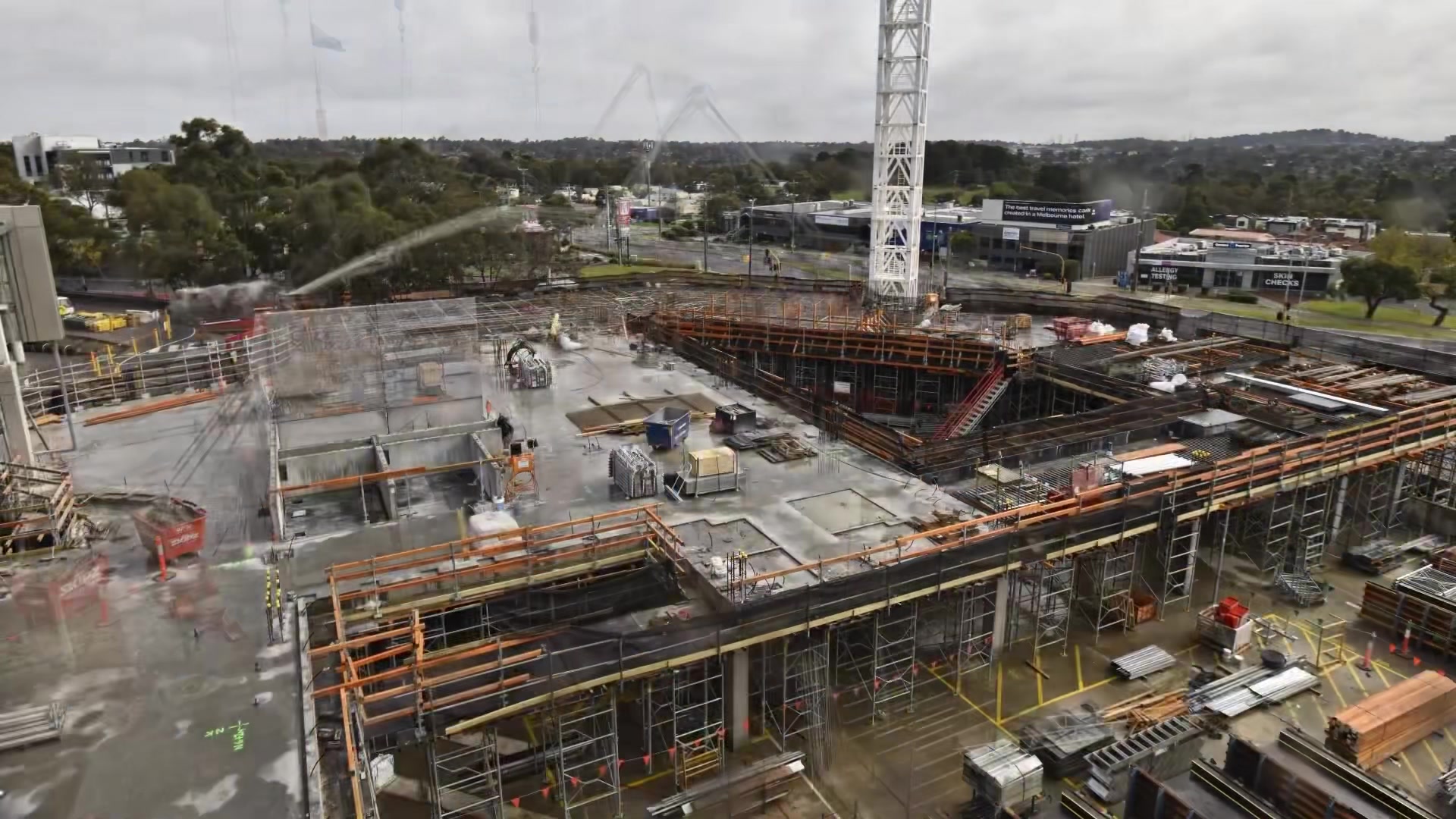 Who doesn’t like a time-lapse video? Watch the incredible building ...