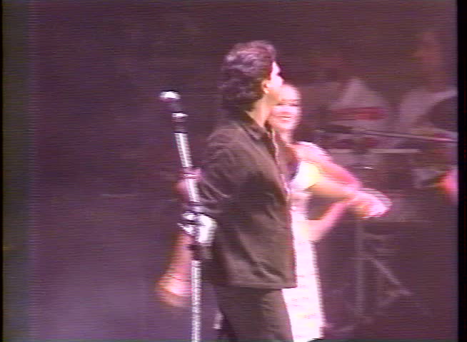 O ano era 1999. Marcelo Barra canta : Quando Tudo é Bom (Pádua