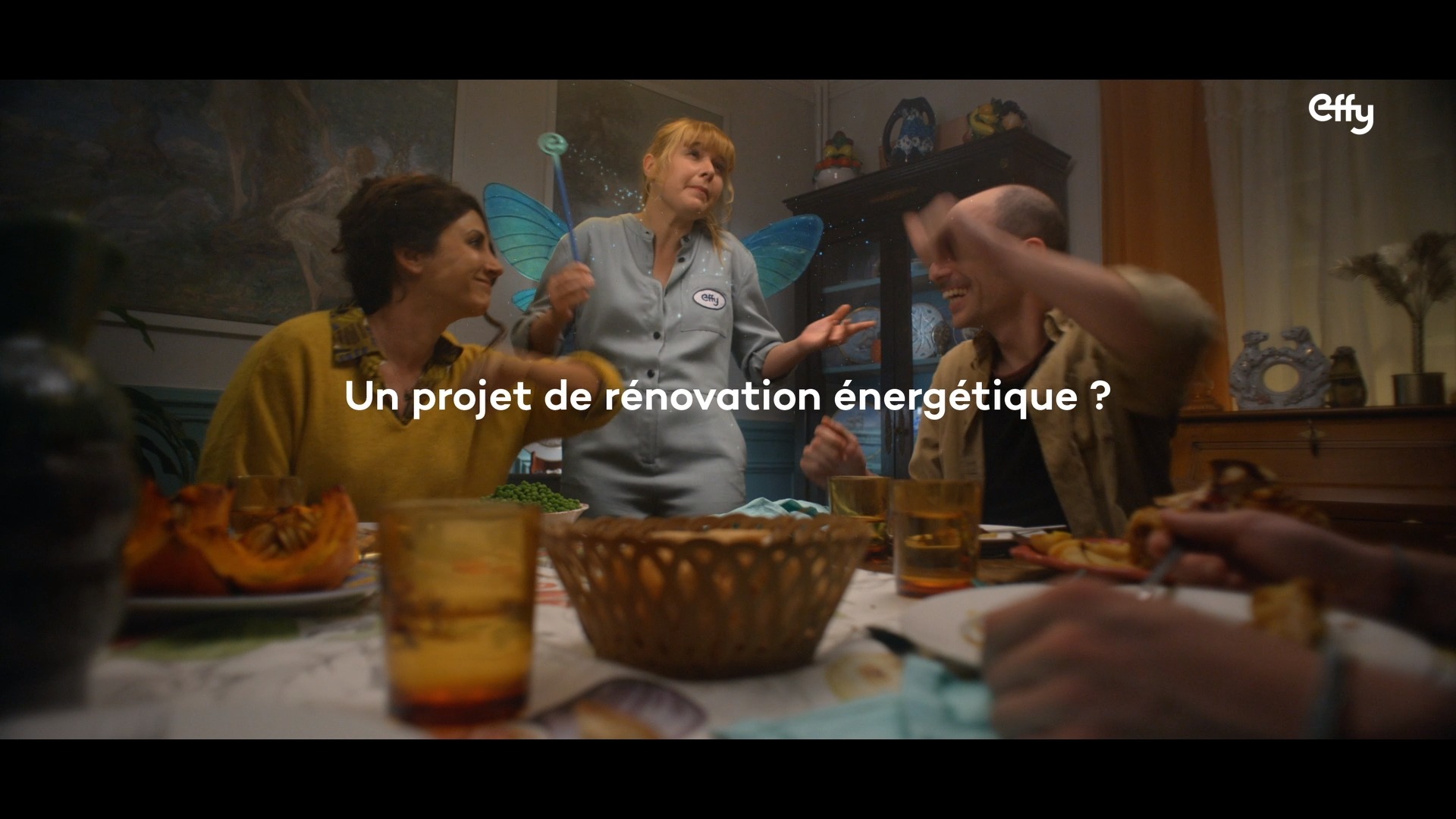Qui Joue Effy La Fée