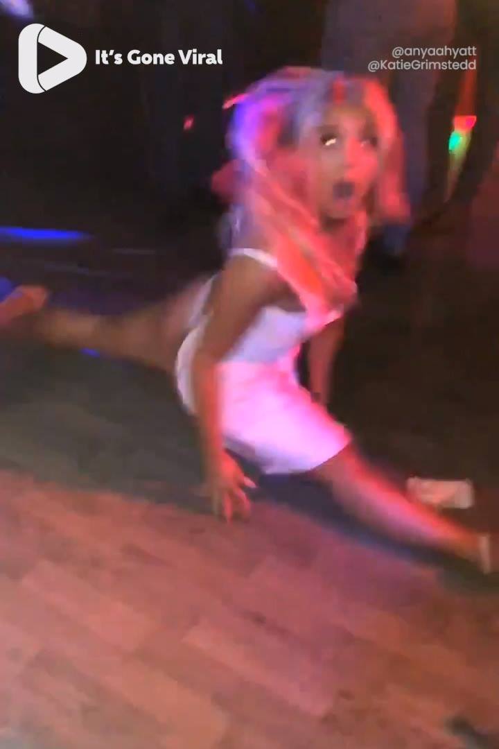 lady splits dress on live tv Friendly reminder, don't do the in a dress... 😂😂 | IGV Doing splits