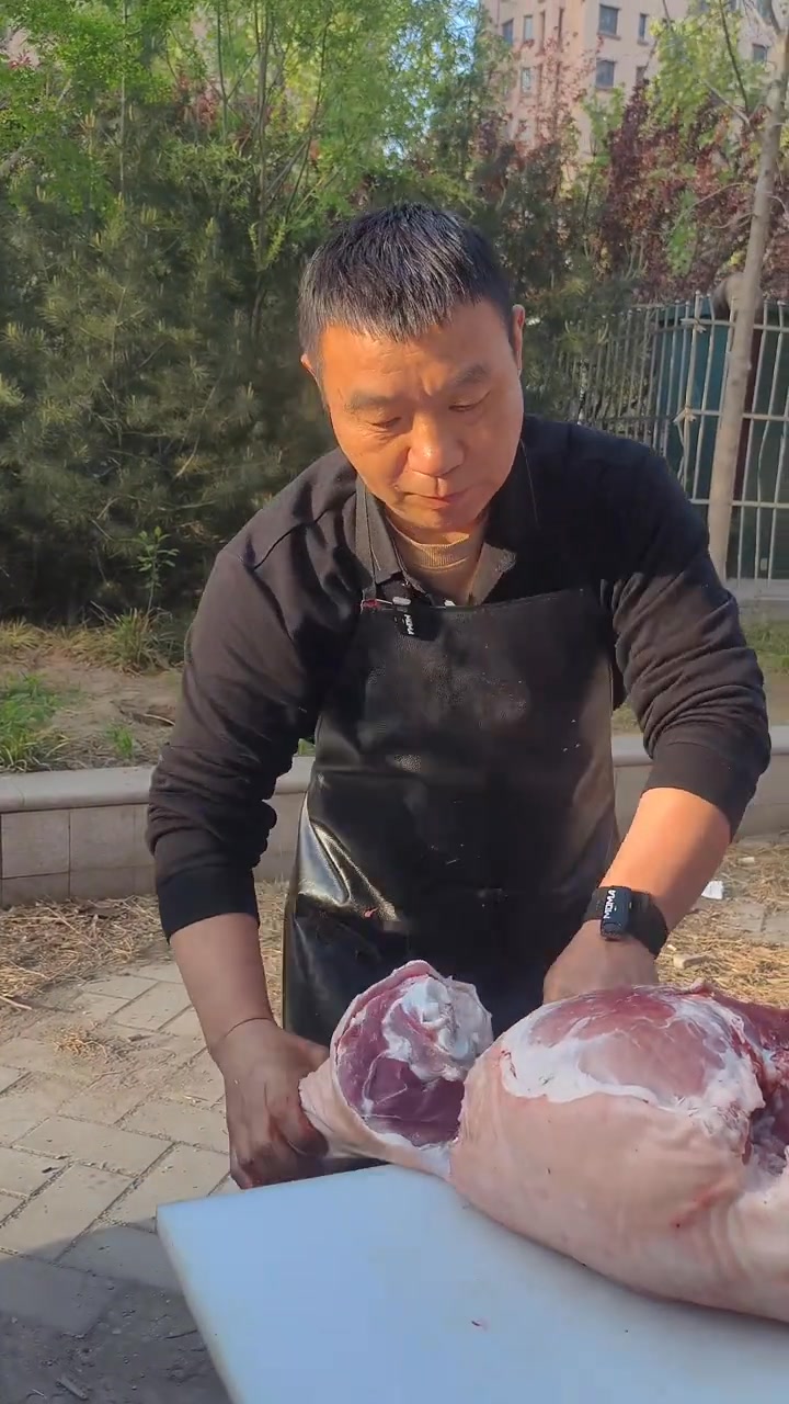 新手看過來 教你如何一分鐘剔肉 | 魏猪哥 | Facebook