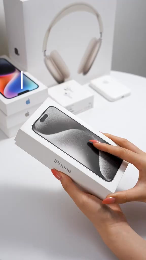 Iphone 17 pro unboxing🥰 ️ | ហ៊ា សាល | Facebook