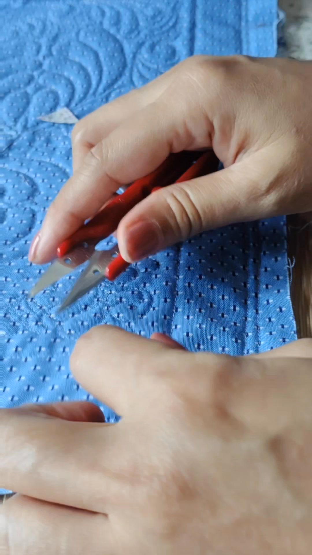 Tired of messy thread ends in your FMQ projects? Here's my quick trick ...