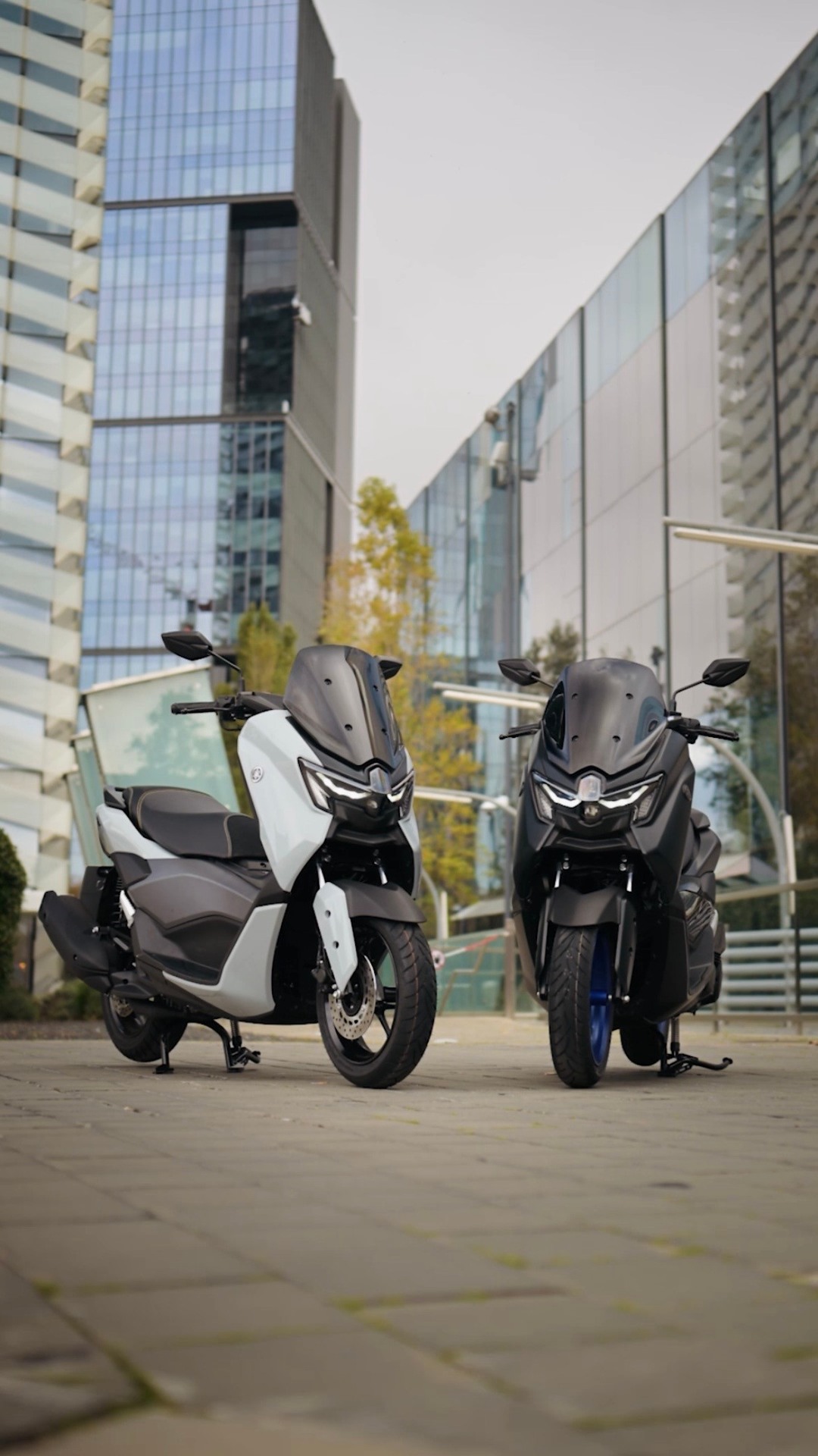 Du willst MAXimalen Komfort? Der NMAX 125 sowie der NMAX125 Tech MAX ...